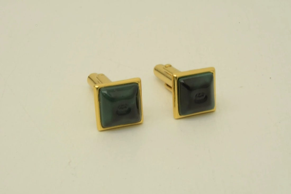 AUTHENTIC GUCCI CUFFLINKS GOLD PLATED SQUARE GREEN STONE FASHION ACCESSORIES: AUTHENTIC GUCCI CUFFLINKS GOLD PLATED SQUARE GREEN STONE FASHION ACCESSORIES Authentic Gucci Cufflinks Gold Plated Square Green Stone Fashion Accessories AUTHENTIC GUCCI CUFFLINKS GOLD PLATED SQUARE G