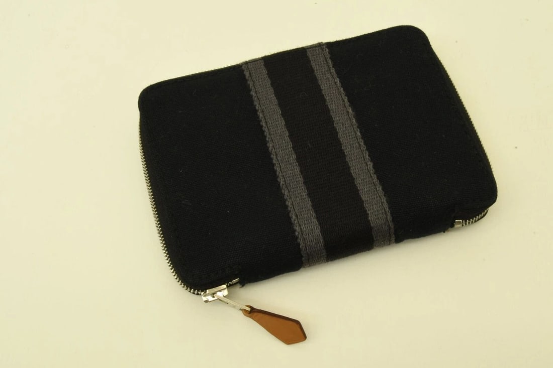 AUTHENTIC HERMES BLACK ZIP CASE SOFT WALLET POUCH GRAY STRIPE LEATHER TAB (1 of 2)