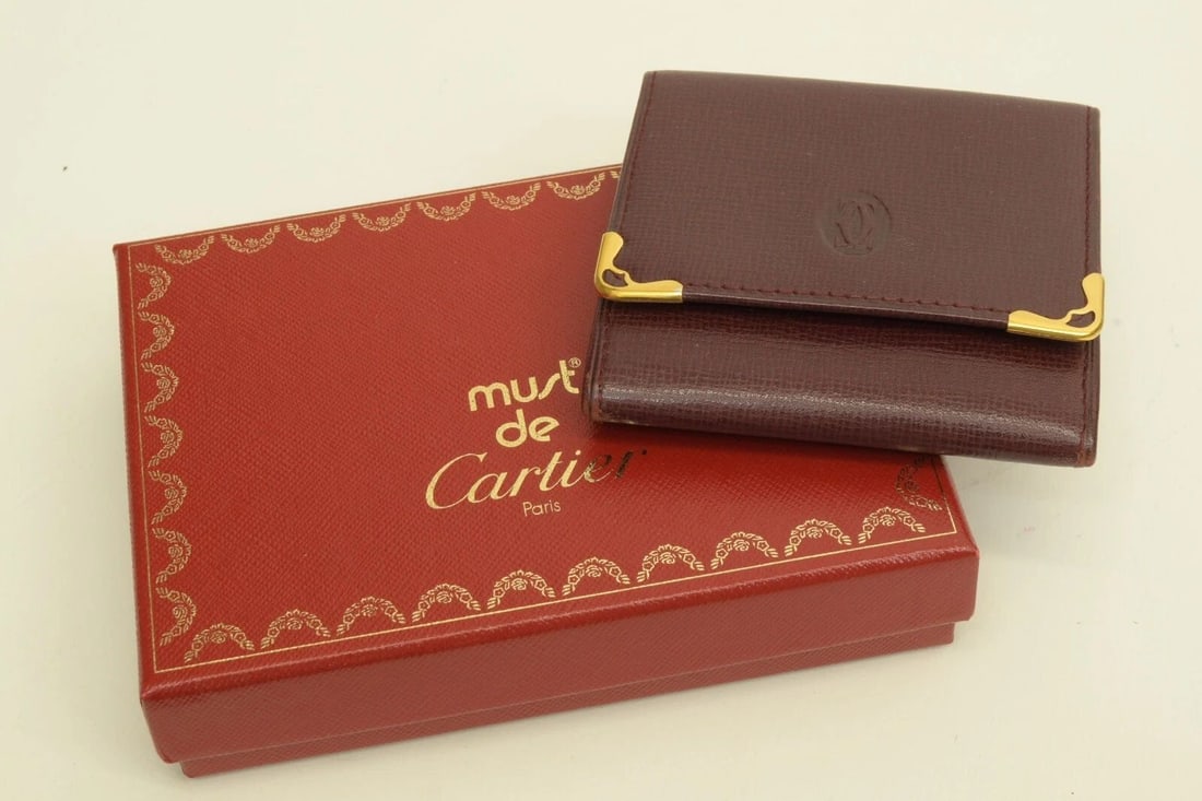 AUTHENTIC CARTIER BURGUNDY WALLET LEATHER DECOR LOGO GP CORNER BIFOLD COIN CASE (1 of 2)
