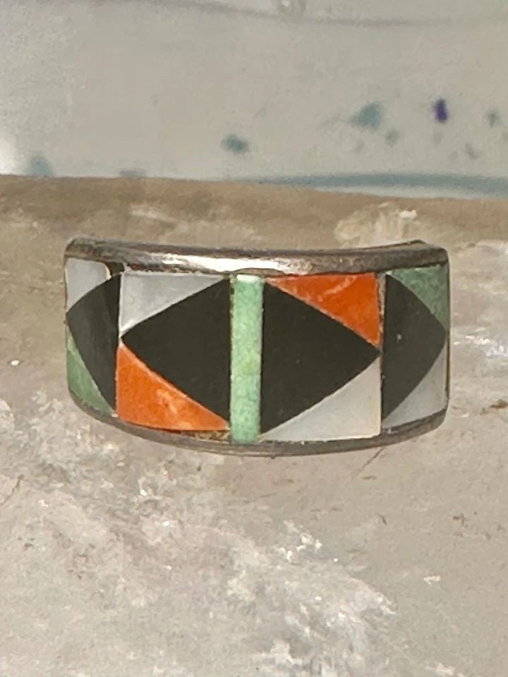 ZUNI RING TURQUOISE MOP CORAL BAND TURQUOISE SIZE 5 STERLING SILVER WOMEN GIRLS: ZUNI RING TURQUOISE MOP CORAL BAND TURQUOISE SIZE 5 STERLING SILVER WOMEN GIRLS Zuni ring turquoise mop coral band turquoise size 5 sterling silver women girls Size 5 Weight 2.3g Length 3/8 Thinnest p