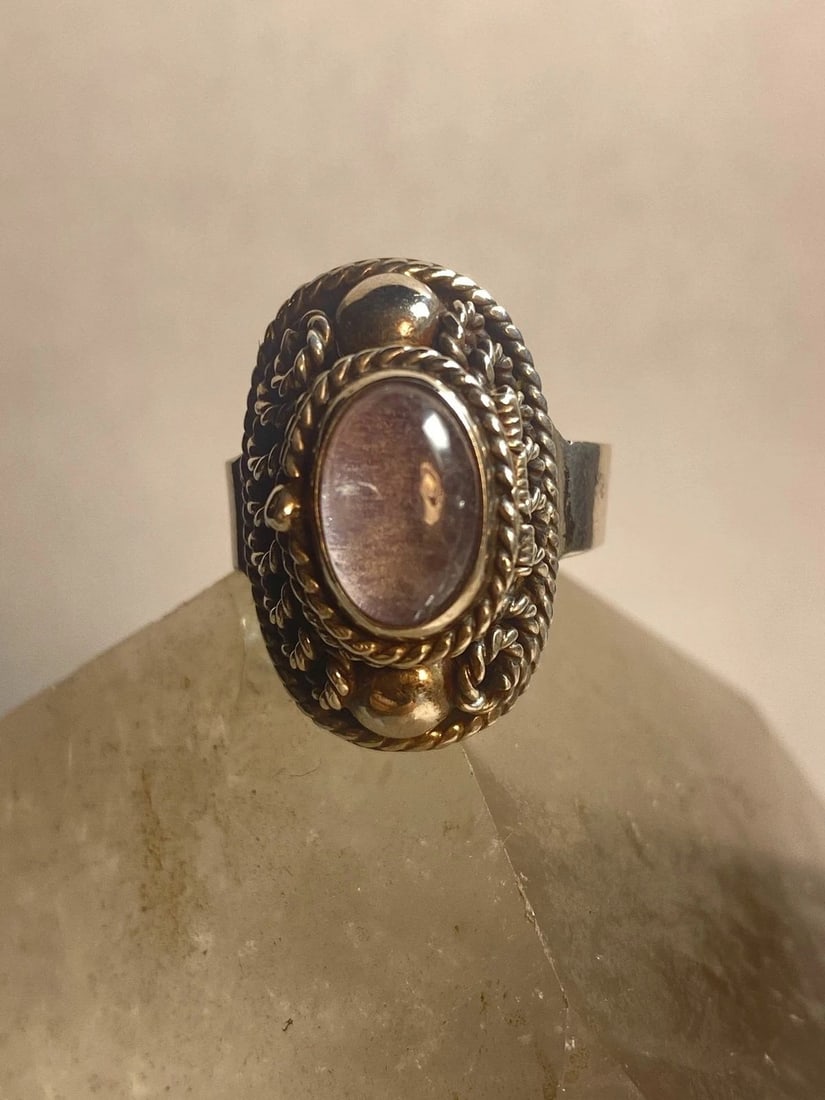 POISON RING SIZE 8.50 TAXCO MEXICO STERLING SILVER WOMEN GIRLS: POISON RING SIZE 8.50 TAXCO MEXICO STERLING SILVER WOMEN GIRLS Poison ring Taxco Mexico sterling silver women girls Size 8.50 adjustable Weight 8.3g Length. 1" Width. 5/8" Thinnest part 1/4"