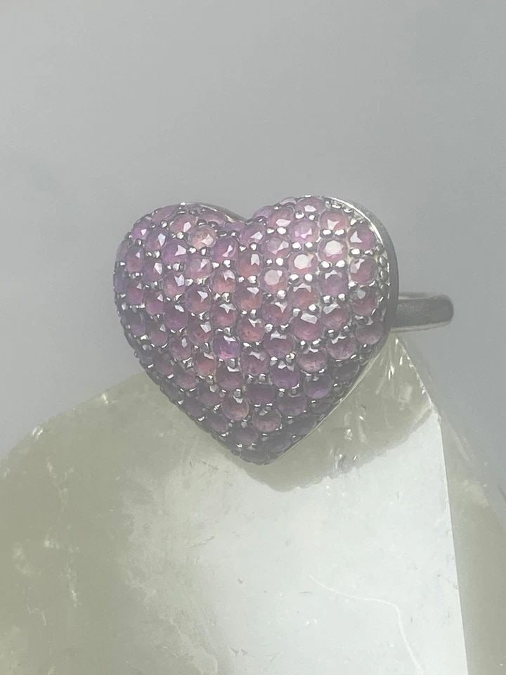 HEART RING RED STONES LOVE VALENTINE STERLING SILVER WOMEN GIRLS: HEART RING RED STONES LOVE VALENTINE STERLING SILVER WOMEN GIRLS Heart ring red stones love Valentine sterling silver women girls Size 6 Weight 6.2g Length. 3/4" Widest part. 3/4" Thinnest part 1/8"
