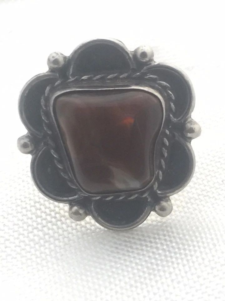 VINTAGE STERLING SILVER FIRE AGATE RING TRIBAL SOUTHWEST SIZE 7: VINTAGE STERLING SILVER FIRE AGATE RING TRIBAL SOUTHWEST SIZE 7 Vintage Sterling Silver Fire Agate Ring Tribal Southwest Size 7 Length 1" Width 7/8" Free First Class shipping and postal insurance is i