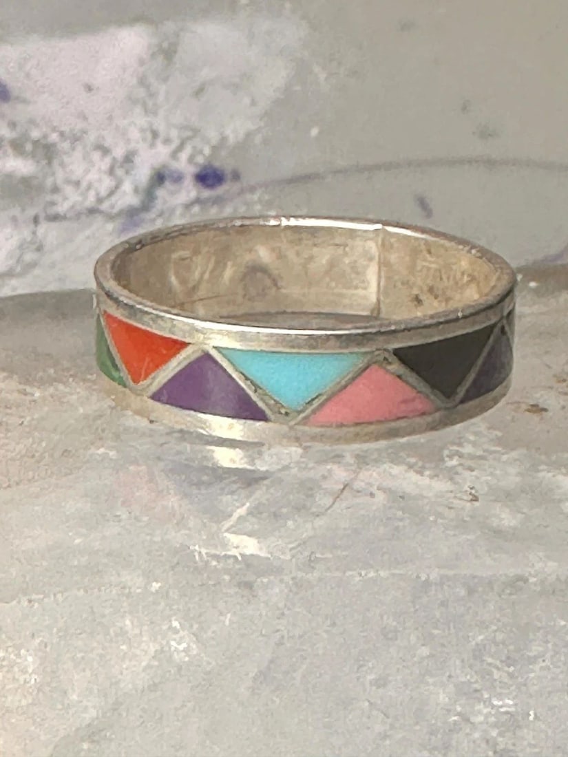 ZUNI WEDDING RING TURQUOISE MALACHITE CORAL MOP SIZE 12.75 STERLING SILVER MEN: ZUNI WEDDING RING TURQUOISE MALACHITE CORAL MOP SIZE 12.75 STERLING SILVER MEN Zuni wedding ring turquoise malachite coral MOP size 12.75 sterling silver women men Size 12.75 Between a size 12.75 and 