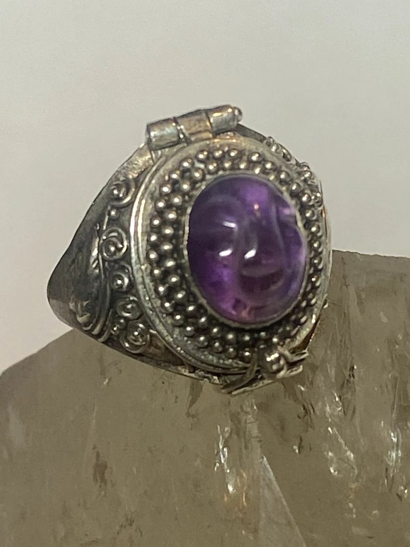 POISON RING FACE MASK STERLING SILVER WOMEN GIRLS: POISON RING FACE MASK STERLING SILVER WOMEN GIRLS poison ring face mask sterling silver women girls Size 5.75 Weight 4.8g Length 3/4" Width 1/2" Thinnest part of band 1/8"