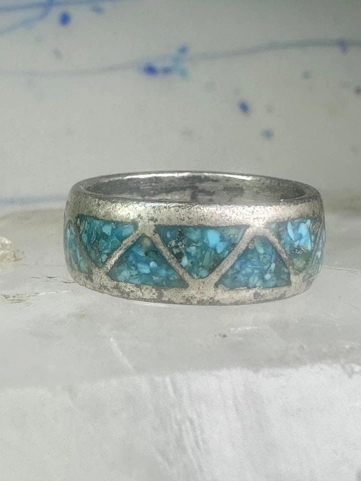ZUNI TURQUOISE RING WEDDING BAND SIZE 7 VINTAGE STERLING SILVER WOMEN MEN: ZUNI TURQUOISE RING WEDDING BAND SIZE 7 VINTAGE STERLING SILVER WOMEN MEN Zuni turquoise ring wedding band Size 7 Vintage sterling silver women men Size 7 Weight 5g Width. 1/4"