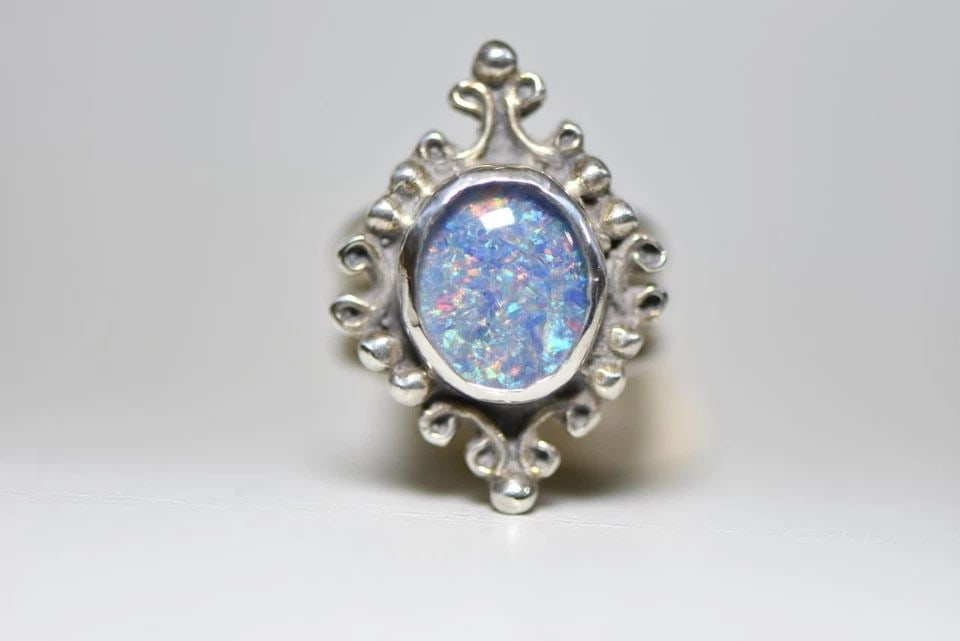 OPAL RING BOHO PINKY COCKTAIL STERLING SILVER GIRLS WOMEN SIZE 4.75: OPAL RING BOHO PINKY COCKTAIL STERLING SILVER GIRLS WOMEN SIZE 4.75 Opal ring Lab Boho pinky cocktail sterling silver girls women Size 4.75 Between a Size 4.75 and a Size 5 Weight 7.3g Widest part of 