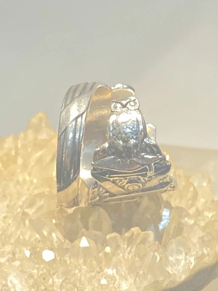 OWL SPOON RING SIZE 7.25 GRADUATION GRADUATE BOOKS GLOBE BAND ALADDIN'S LAMP ST: OWL SPOON RING SIZE 7.25 GRADUATION GRADUATE BOOKS GLOBE BAND ALADDIN'S LAMP ST Owl spoon ring graduation graduate books globe band aladdin's lamp sterling silver women Size 7.25 adjustable Weight 7.7