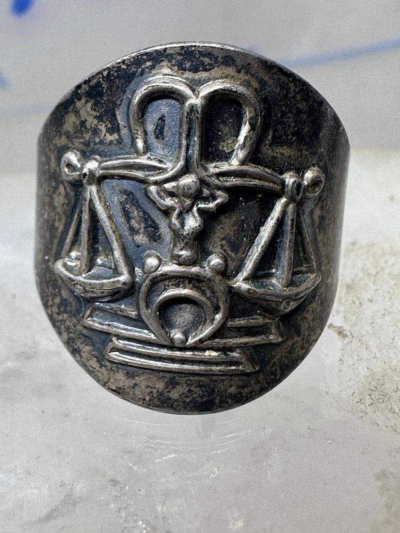 SCALES RING LIBRA LAW LAWYER BAND SIZE 6 STERLING SILVER WOMEN: SCALES RING LIBRA LAW LAWYER BAND SIZE 6 STERLING SILVER WOMEN Scales ring Libra Law lawyer band size 6 sterling silver women Size 6 adjustable Weight. 3.6g Width 3/4" Thinnest pat of band 1/4"