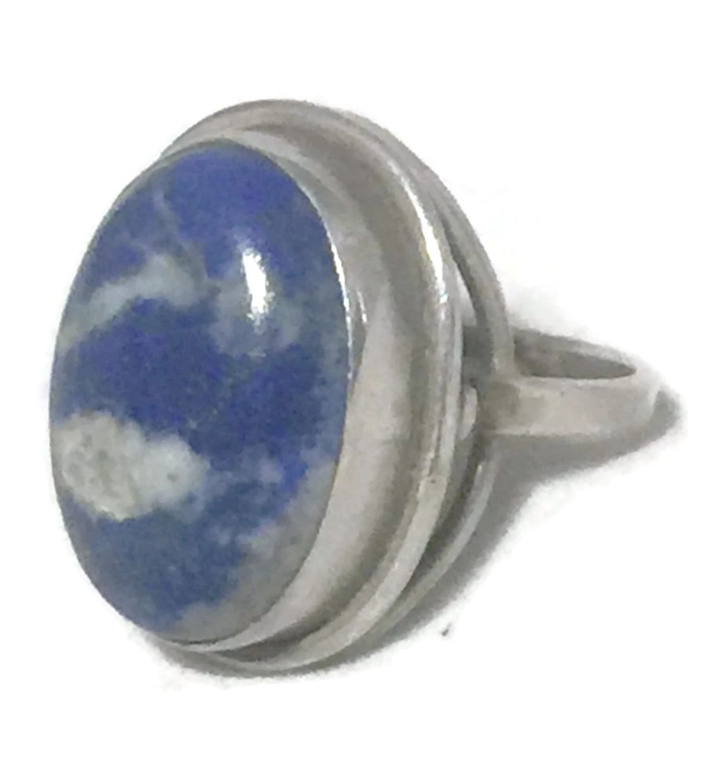 BLUE LAPIS LAZULI STATEMENT STERLING SILVER WOMEN BOHO PINKY GIRLS RING SIZE 5: BLUE LAPIS LAZULI STATEMENT STERLING SILVER WOMEN BOHO PINKY GIRLS RING SIZE 5 Vintage Blue Lapis Lazuli Sterling Silver Ring Size 5 Between a Size 5 & Size 5.25 Weight 6.8g Widest Part of Band 27/32"