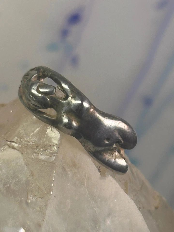 NAKED LADY RING WOMAN NUDE BAND STERLING SILVER SIZE 4.75 WOMEN: NAKED LADY RING WOMAN NUDE BAND STERLING SILVER SIZE 4.75 WOMEN Naked lady ring woman nude band sterling silver size 4.75 women Size. 4.75 Weight 2.3g Width 1/4" Thinnest part of band. 1/8"