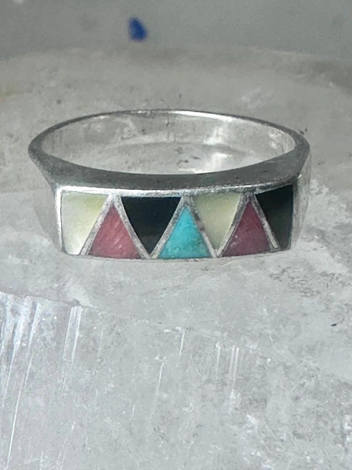 NAVAJO RING TURQUOISE ONYX CORAL MOP BAND SIZE 6.2 STERLING SILVER WOMEN: NAVAJO RING TURQUOISE ONYX CORAL MOP BAND SIZE 6.2 STERLING SILVER WOMEN Navajo ring turquoise onyx coral mop band size 6.2 sterling silver women Size 6.25 Weight 3.6g Width 3/16" Band in Back 1/8"