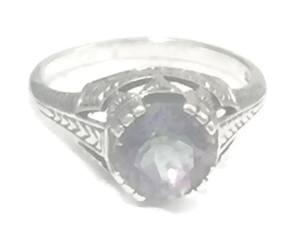 MYSTIC TOPAZ VINTAGE RING STERLING SILVER GIRLS WOMEN SIZE 5.50 RAINBOW: MYSTIC TOPAZ VINTAGE RING STERLING SILVER GIRLS WOMEN SIZE 5.50 RAINBOW Mystic Topaz Ring Vintage Sterling Silver Ring Girls Ring Pinky Size 5.50 Weight 2.2g Widest Part of Ring 11/32" Thinnest Part o