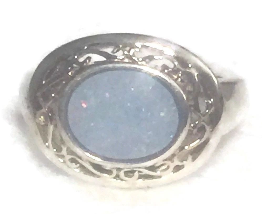 VINTAGE FIRE OPAL STERLING SILVER BOHO RING SIZE 5.75 PINKY GIRLS: VINTAGE FIRE OPAL STERLING SILVER BOHO RING SIZE 5.75 PINKY GIRLS Vintage Fire Opal Sterling Silver Ring Band A Unique & Well Made Ring Size 5.75 Weight 5.2g Widest Part of Ring 1/2" Thinnest Part of 