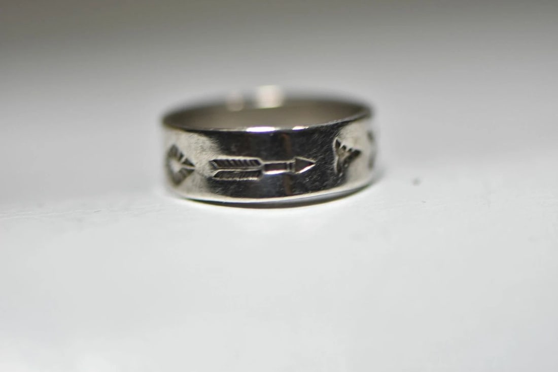ARROW RING SOUTHWEST ETCHED BAND BELL TRADING STERLING SILVER WOMEN GIRLS (1 of 2)