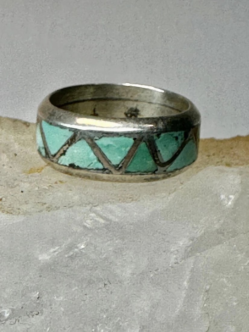 ZUNI RING TURQUOISE WEDDING BAND SIZE 6 STERLING SILVER WOMEN MEN: ZUNI RING TURQUOISE WEDDING BAND SIZE 6 STERLING SILVER WOMEN MEN Zuni ring Turquoise wedding band size 6 sterling silver women men Size 6 Weight 5.2g Width 1/4"