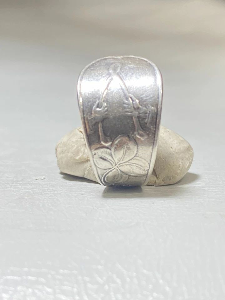 SPOON RING WISHBONE HEART BAND FOUR LEAF CLOVER GOOD LUCK STERLING SILVER WOMEN: SPOON RING WISHBONE HEART BAND FOUR LEAF CLOVER GOOD LUCK STERLING SILVER WOMEN Spoon ring wishbone heart band four leaf clover good luck sterling silver women girls Designs inside the band and outsid