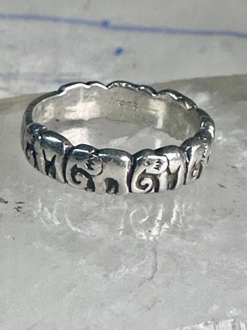 VINTAGE ELEPHANT RING ELEPHANTS BAND SIZE 7.50 STERLING SILVER WOMEN GIRLS (1 of 1)