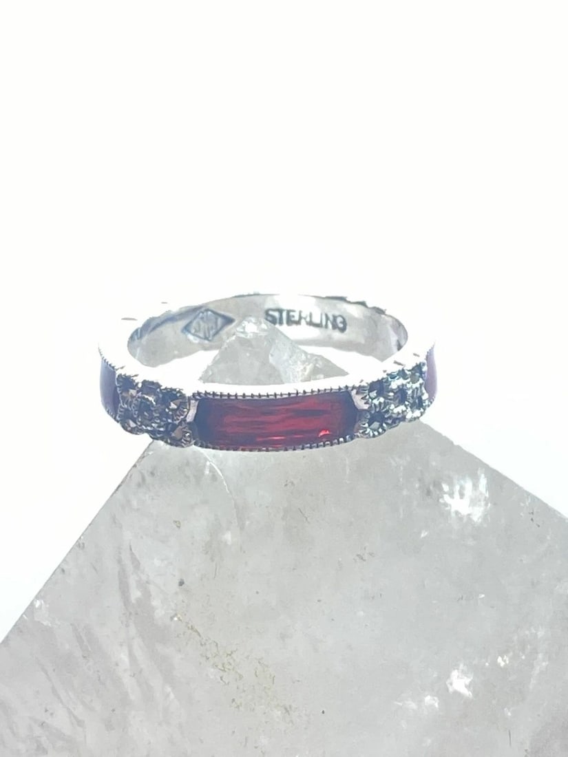 JUDITH JACK RING SIZE 6 ART DECO STYLE BAND STACKER MARCASITE RED STERLING SILVE: JUDITH JACK RING SIZE 6 ART DECO STYLE BAND STACKER MARCASITE RED STERLING SILVE Judith Jack ring Art Deco style band stacker marcasite red sterling silver women girls Size 6 Weight 3.2g Band Width 5/