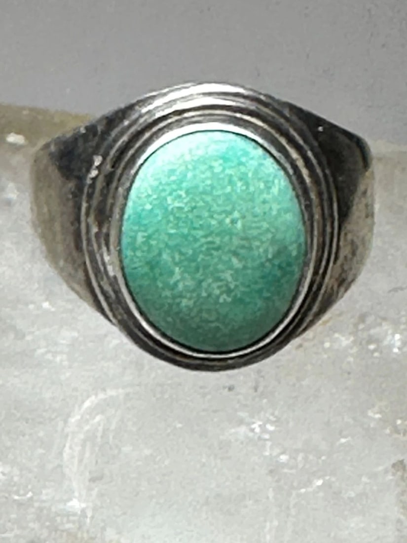BLUE GREEN RING SIZE 6.75 SOUTHWESTERN STERLING SILVER WOMEN: BLUE GREEN RING SIZE 6.75 SOUTHWESTERN STERLING SILVER WOMEN Blue green ring size 6.75 southwestern sterling silver women Size 6.75 Weight 6.4g Length 5/8" Width. 3/8" Thinnest part 1/8"