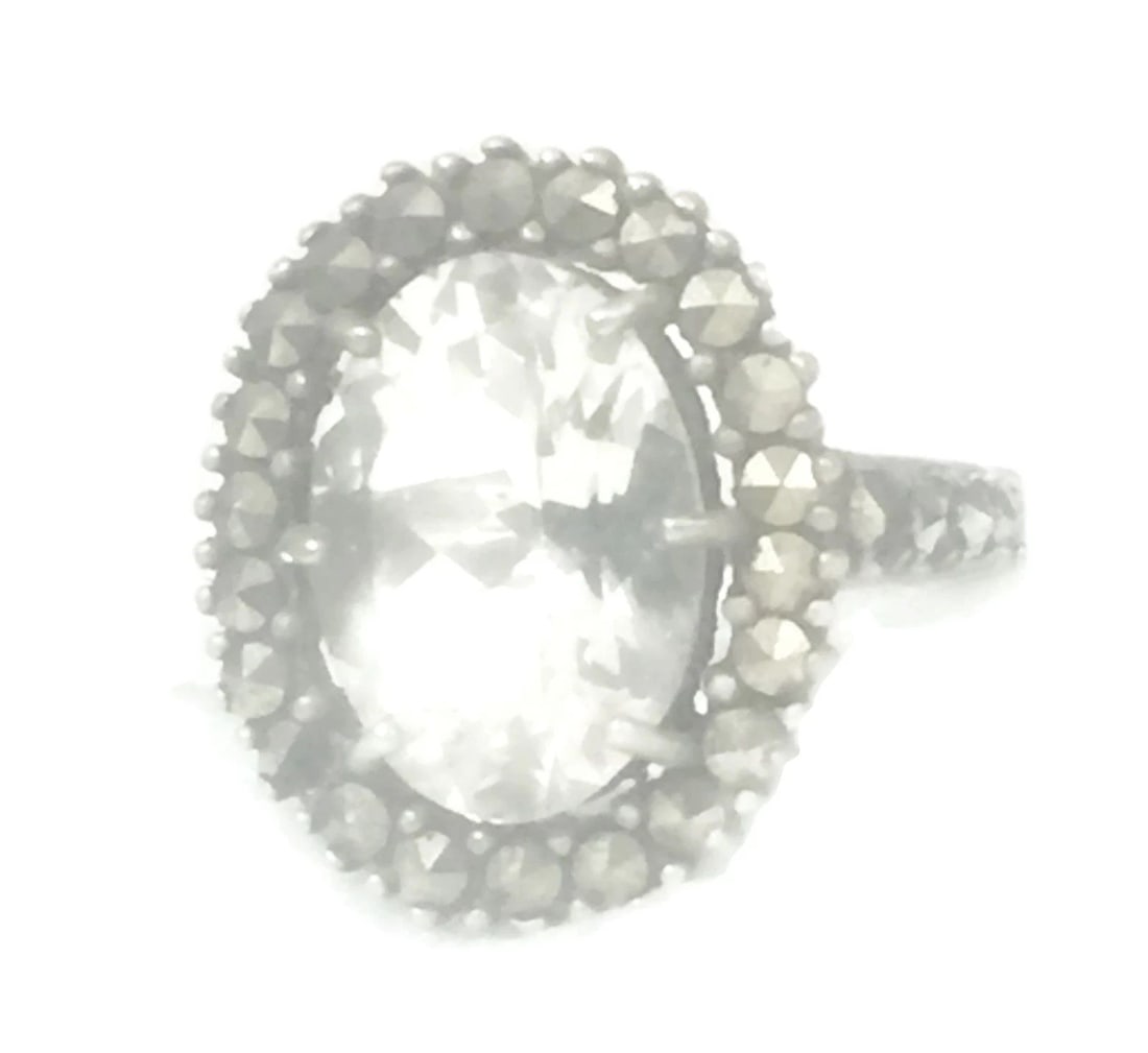 VINTAGE MARCASITE RING VINTAGE COCKTAIL FILIGREE STERLING SILVER SIZE 5.75: VINTAGE MARCASITE RING VINTAGE COCKTAIL FILIGREE STERLING SILVER SIZE 5.75 Vintage Marcasite Filigree Big CZ Sterling Silver Ring Size 5.75 Weight 6.5g Widest Part of Ring 23/32" Thinnest Part of Ring