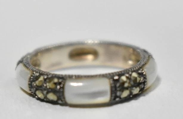 MOP RING MOTHER OF PEARL STACKER BAND MARCASITES SIZE 5.5: MOP RING MOTHER OF PEARL STACKER BAND MARCASITES SIZE 5.5 MOP Mother of Pearl Ring Marcasite Stacker Band Sterling Silver Size 5.50 Weight 3.3g Band Width 1/8"