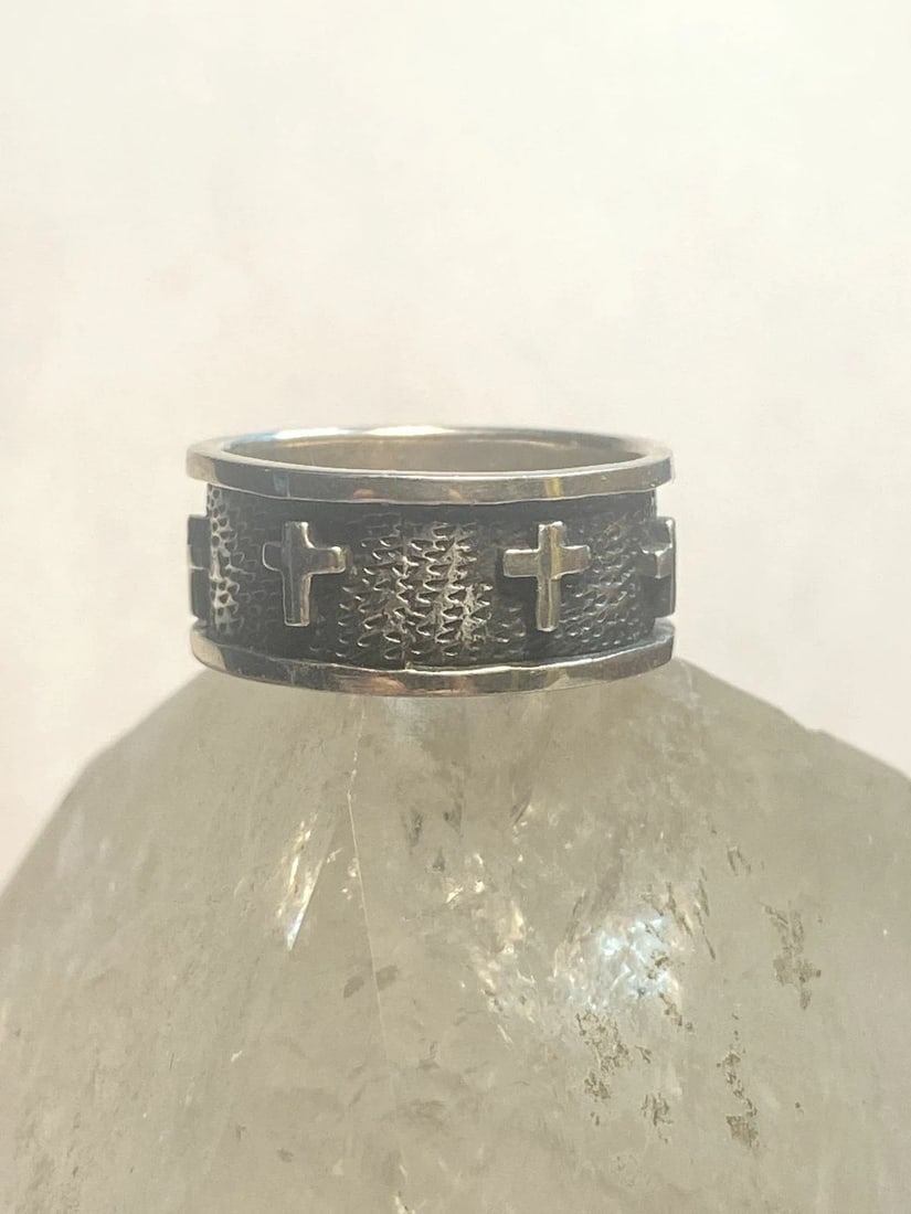 CROSS RING SIZE 7 RELIGIOUS BAND STERLING SILVER WOMEN GIRLS (1 of 2)