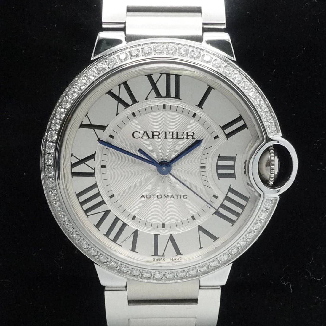 CARTIER BALLON BLEU 4372 STAINLESS STEEL DIAMOND BEZEL AUTOMATIC WATCH 36MM: CARTIER BALLON BLEU 4372 STAINLESS STEEL DIAMOND BEZEL AUTOMATIC WATCH 36MM Cartier Ballon Bleu Stainless Steel Guilloche Silver Dial Diamond Bezel Automatic Watch Case Size - 36mm Fits up to 7.5" Wri