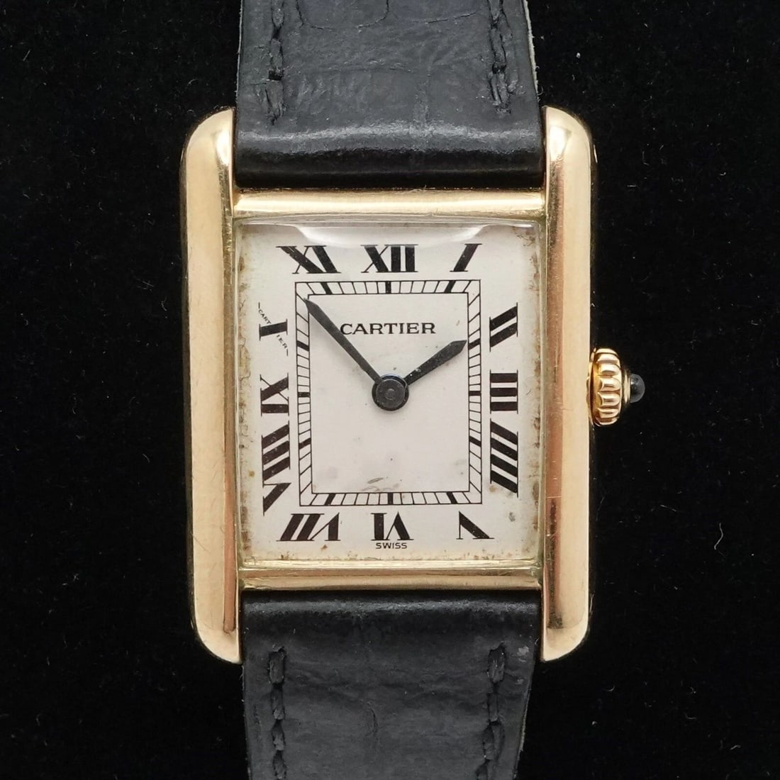 CARTIER TANK LOUIS 18K YELLOW GOLD ROMAN DIAL QUARTZ WATCH - 21MM X 28MM: Cartier Tank Louis 18K Yellow Gold Roman Dial Quartz Watch Small Model with 18K Yellow Buckle Leather Strap Band Case Size - 21 x 28mm Total Length - 8.25" Fits up to 5.25" - 6.75" Max Serial # MG****