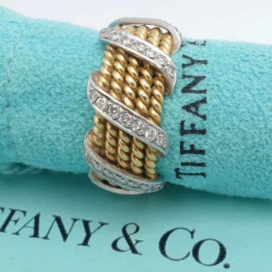 TIFFANY & CO. SCHLUMBERGER 18K YELLOW GOLD PLATINUM DIAMOND BAND RING SIZE 5.75: TIFFANY & CO. SCHLUMBERGER 18K YELLOW GOLD PLATINUM DIAMOND BAND RING SIZE 5.75 Vintage Tiffany & Co. Jean Schlumberger 18K Yellow Gold & Platinum Round Diamond Rope Wide 5 Row Band Ring Size 5.75 Ban