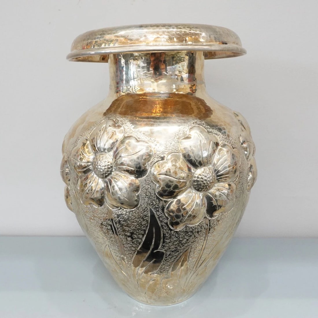 ITALY STERLING SILVER HIGH RELIEF FLOWERS HAMMERED VASE 11" TALL - 38.5 OZT (1 of 2)