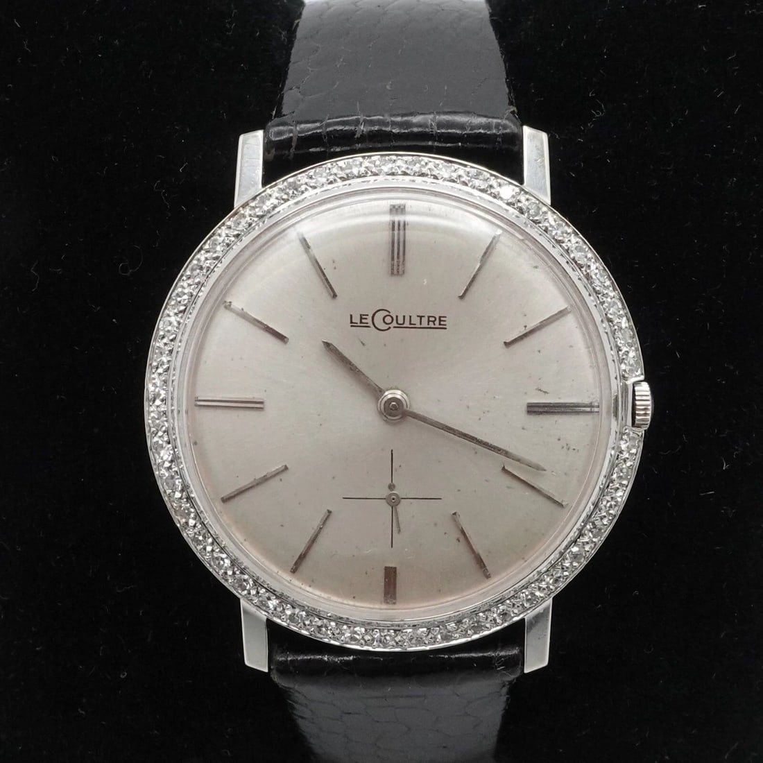 JAEGER-LECOULTRE 789113 14K WHITE GOLD DIAMOND BEZEL LADIES WATCH 34MM: JAEGER-LECOULTRE 789113 14K WHITE GOLD DIAMOND BEZEL LADIES WATCH 34MM Vintage Jaeger-LeCoultre 14K White Gold Diamond Bezel Ladies Watch with Aftermarket Genuine Black Snake Leather Strap Case Size -