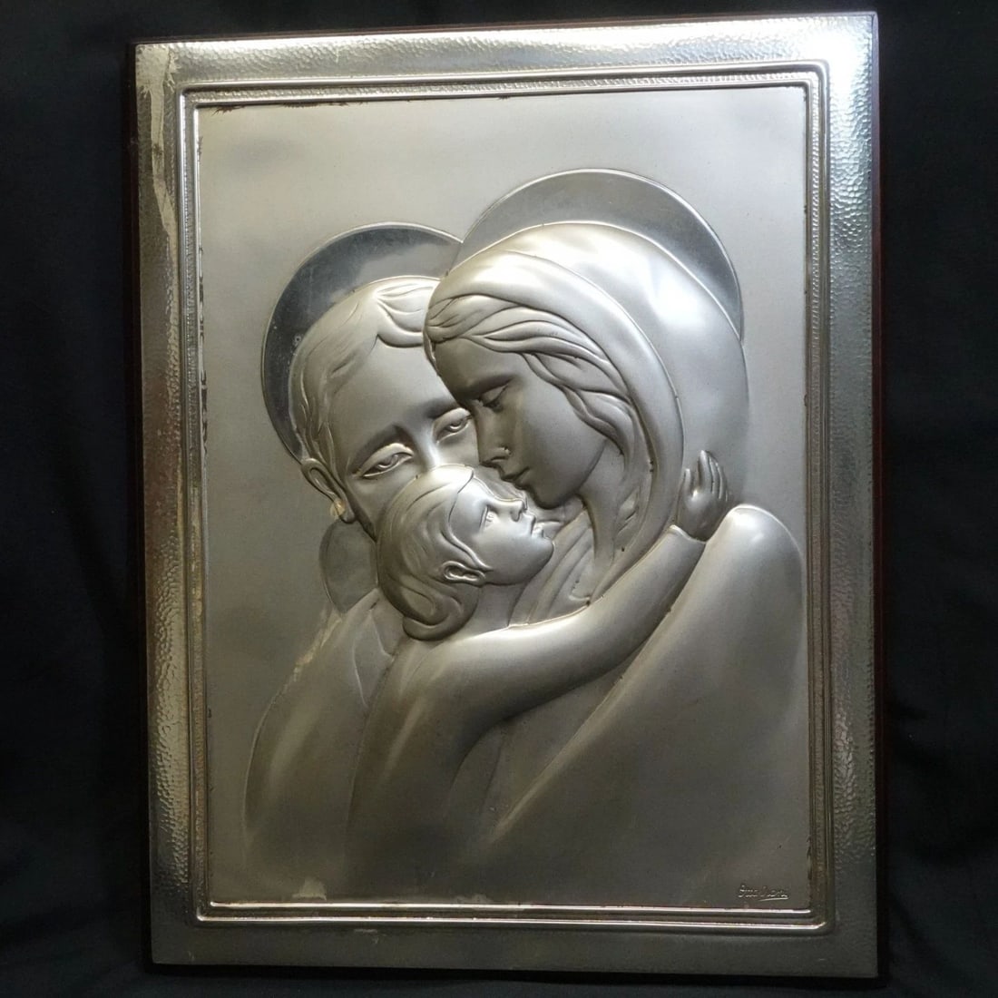 ITALY OTTAVIANI STERLING SILVER RELIEF RELIGIOUS HOLY FAMILY FRAME 10.25 X 13": ITALY OTTAVIANI STERLING SILVER RELIEF RELIGIOUS HOLY FAMILY FRAME 10.25 X 13" Vintage Ottaviani Magnitudo Arts 1945 Sterling Silver Relief Religious Holy Family Large Wall Brown Wood Frame Made In It