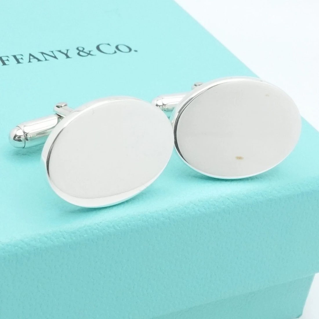 TIFFANY & CO. STERLING SILVER CLASSIC OVAL BULLET BACK CUFF LINKS BOX (1 of 2)