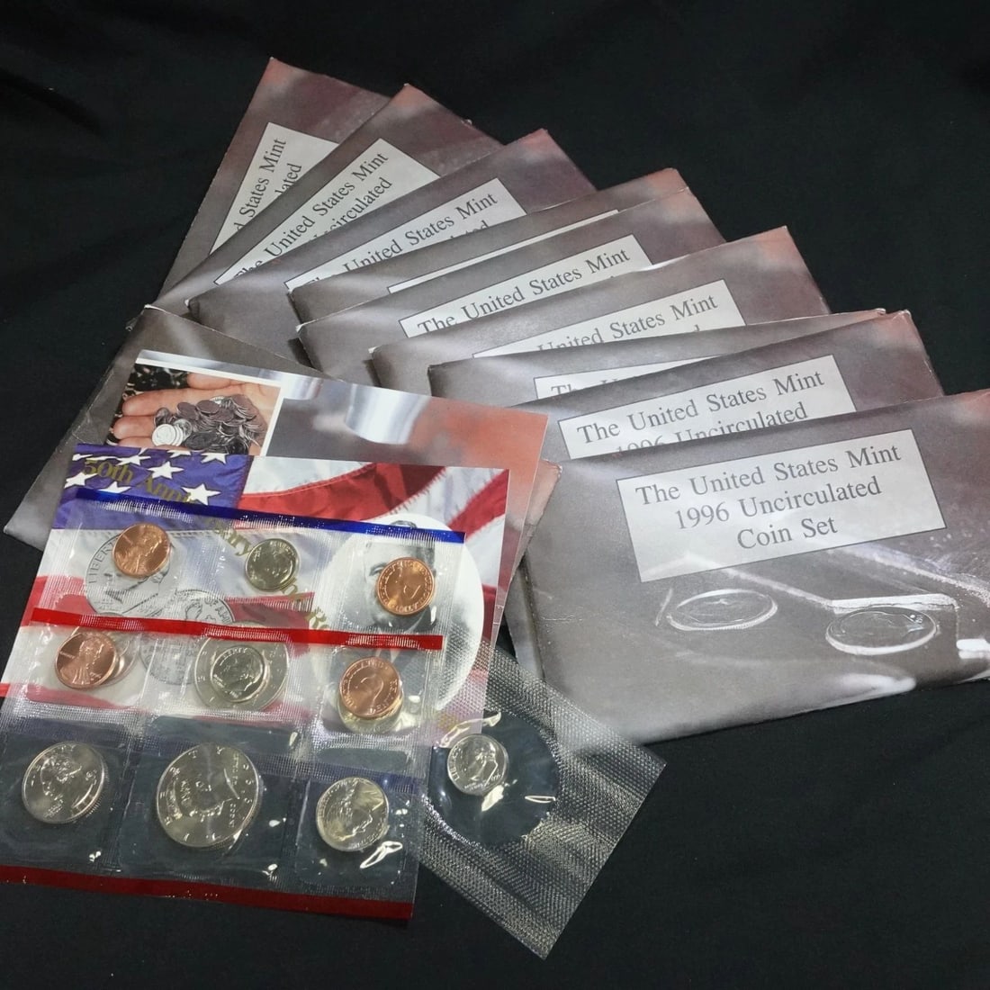 1996 P & D U.S MINT UNCIRCULATED COIN SET COA: 1996 P & D U.S MINT UNCIRCULATED COIN SET COA 1996 P & D U.S Mint Uncirculated Clad Coin Set with Roosevelt West Point Dime Count - 10 Envelopes Excellent Condition **Coin Set have not been opened or 