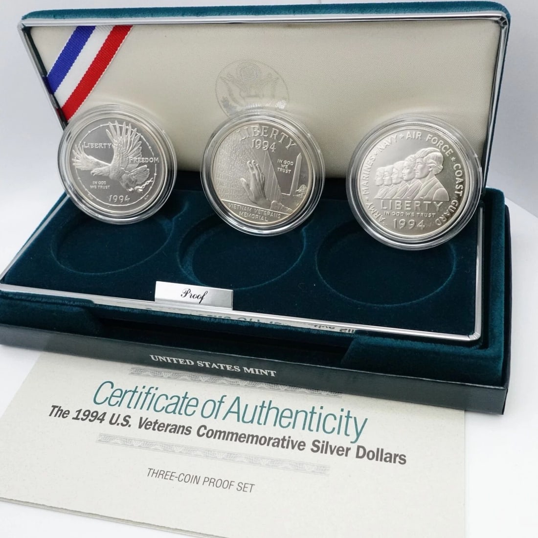 1994 P U.S MINT VETERANS COMMEMORATIVE SILVER 3 COINS PROOF SET OGP COA #25: 1994 P U.S MINT VETERANS COMMEMORATIVE SILVER 3 COINS PROOF SET OGP COA #25 1994 P U.S Mint Veterans Commemorative Silver Dollar 3 Coins Proof Set OGP & COA Included