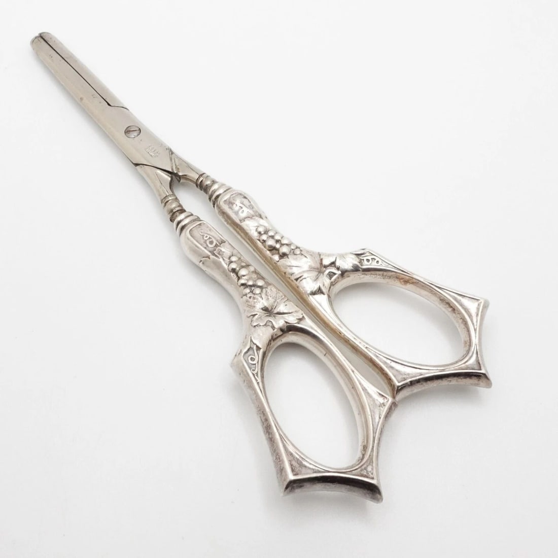 S&A CO. GERMANY STERLING SILVER GRAPE VINE HANDLE SCISSORS - 6.5" (1 of 2)