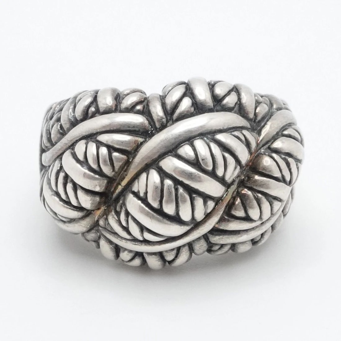 JAI JOHN HARDY STERLING SILVER TWIST DOME RING SIZE 7.5: JAI JOHN HARDY STERLING SILVER TWIST DOME RING SIZE 7.5 JAi by John Hardy Sterling Silver Twist Dome Ring Size - 7.5 Band Width - 4.5mm Height - 15mm Total Weight - 6.4 Grams Hallmark - JAi 925 THAILA