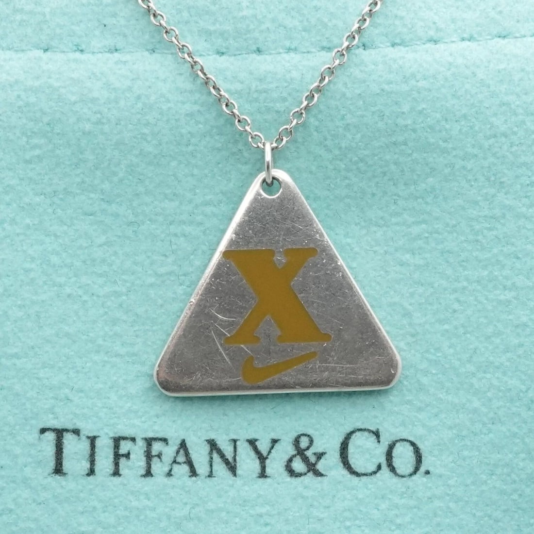 TIFFANY & CO. X NIKE STERLING SILVER WOMENS 2013 MARATHON PENDANT NECKLACE 18" (1 of 2)