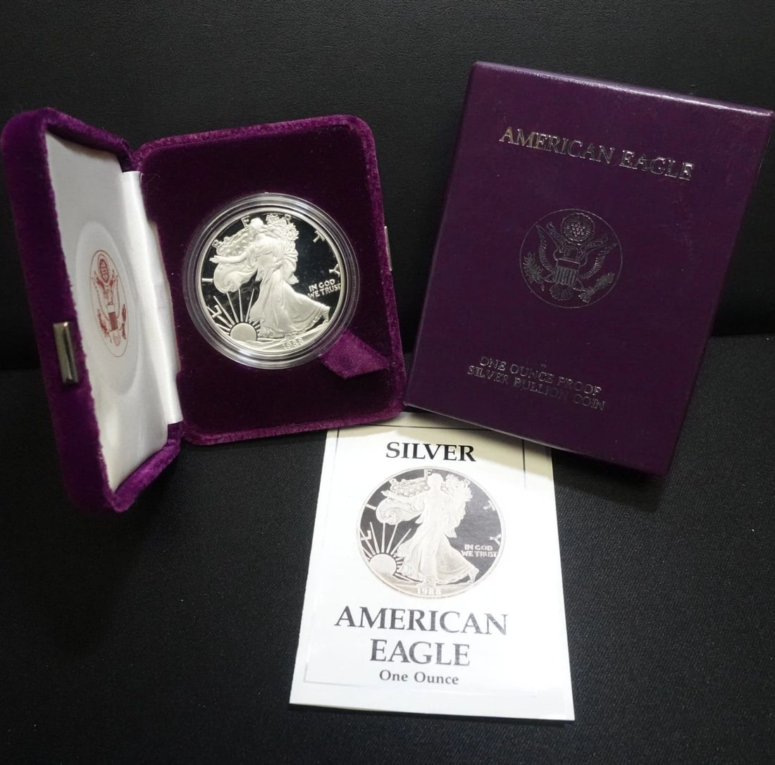1988 S U.S MINT AMERICAN EAGLE 1 OZ SILVER PROOF DOLLAR COA & BOX #Q1 (1 of 2)