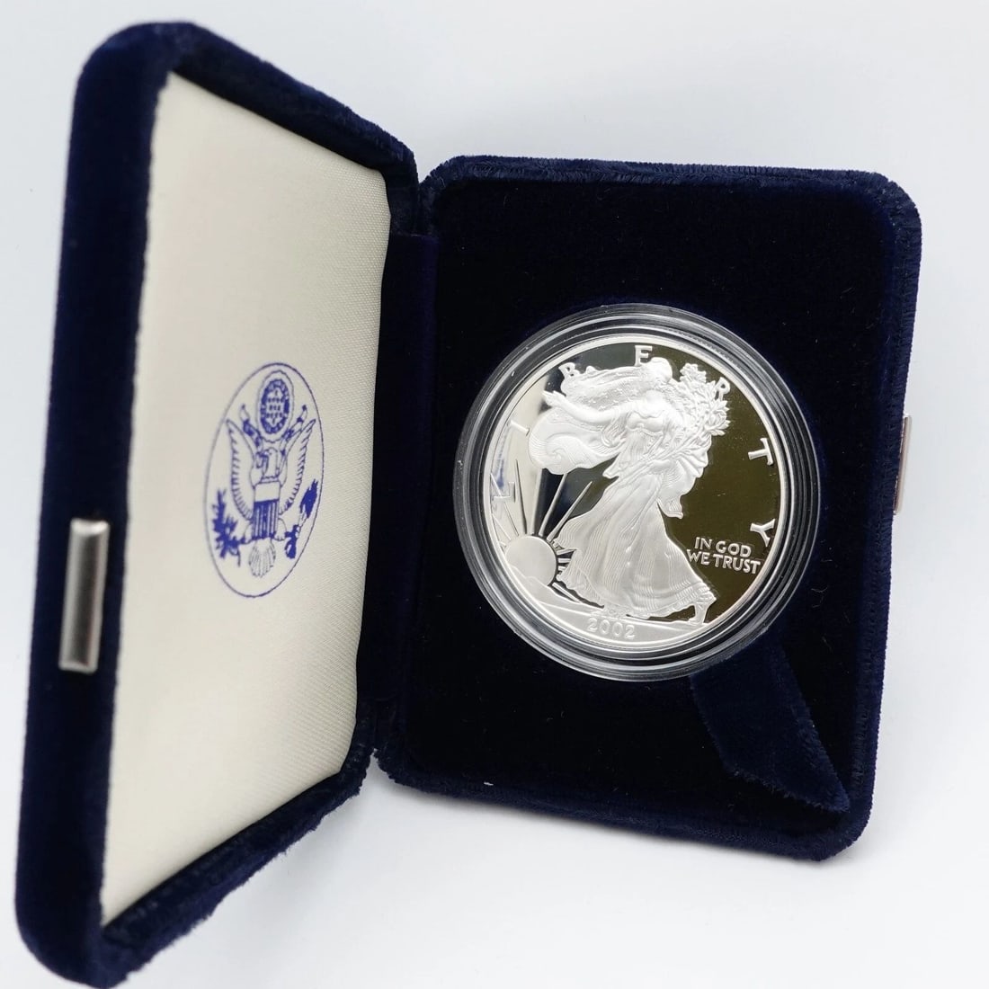 2002 W U.S MINT AMERICAN EAGLE SILVER PROOF DOLLAR COIN WITH VELVET CASE: 2002 W AMERICAN EAGLE SILVER PROOF $1 DOLLAR COIN - OGP 2002 W American Eagle Silver Proof $1 Dollar Coin Velvet Case IS Included OGP Included - COA NOT Included