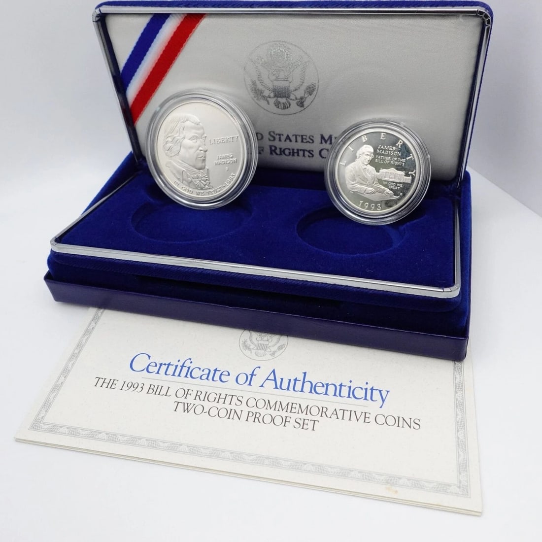 1993 U.S MINT BILL OF RIGHTS COMMEMORATIVE TWO COIN SILVER PROOF SET OGP COA #20: 1993 U.S MINT BILL OF RIGHTS COMMEMORATIVE TWO COIN SILVER PROOF SET OGP COA #20 1993 U.S Mint Bill of Rights Commemorative Two Coin Silver Proof Set OGP & COA Included