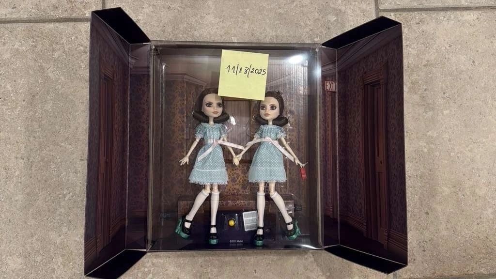 MONSTER HIGH SKULLECTOR THE SHINING GRADY TWINS (RE-RELEASE) - FAST SHIP: MONSTER HIGH SKULLECTOR THE SHINING GRADY TWINS (RE-RELEASE) - FAST SHIP Monster High Monster High Skullector The Shining Grady Twins (Re-Release) Brand New Factory Sealed! ON HAND READY TO SHIP ** Yo