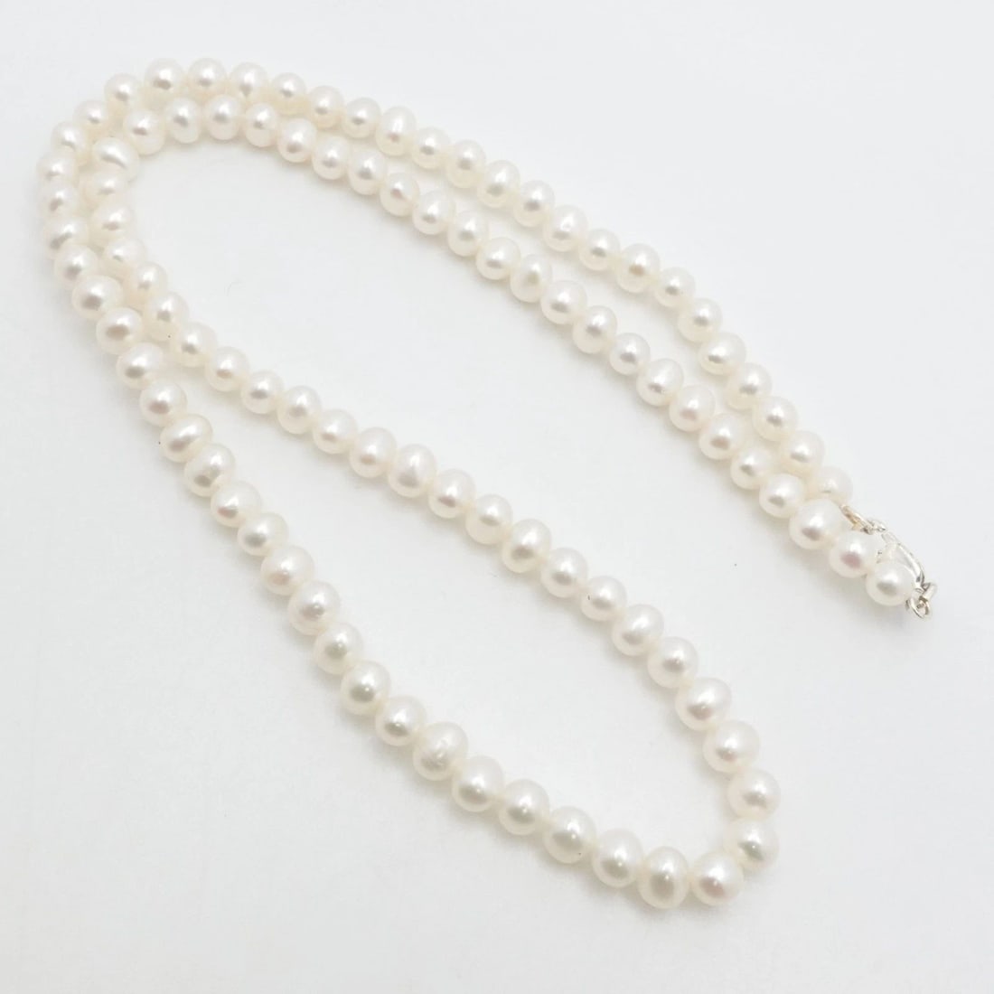 JCM STERLING SILVER WHITE BAROQUE CULTURED PEARL CORDED NECKLACE 18" (1 of 2)