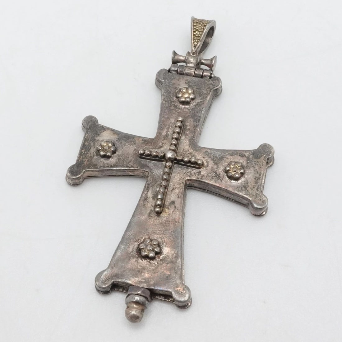 SILVER 950 FLOWER CROSS PENDANT 2.5": SILVER 950 FLOWER CROSS PENDANT 2.5" Sterling Silver Silver 950 Flower Cross Pendant Total Length - 2.5" Depth - 3.5mm Thick Bail Size (HxW) - 6.5mm x 4mm Total Weight - 19.3 Grams Stamp - sophia 950