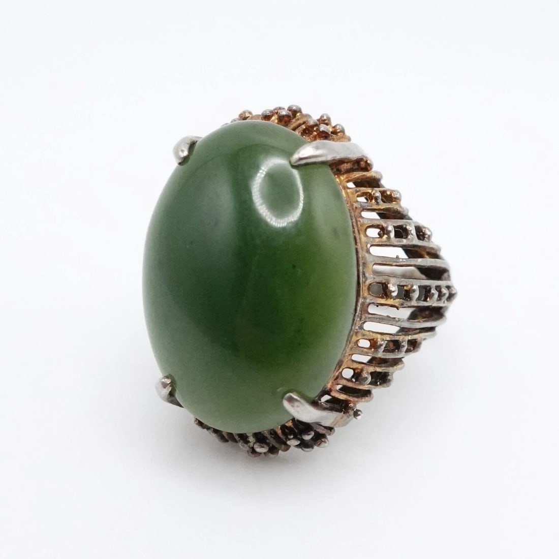 STERLING SILVER GREEN GEMSTONE OPENWORK CABOCHON RING - SIZE 6.25 (1 of 2)