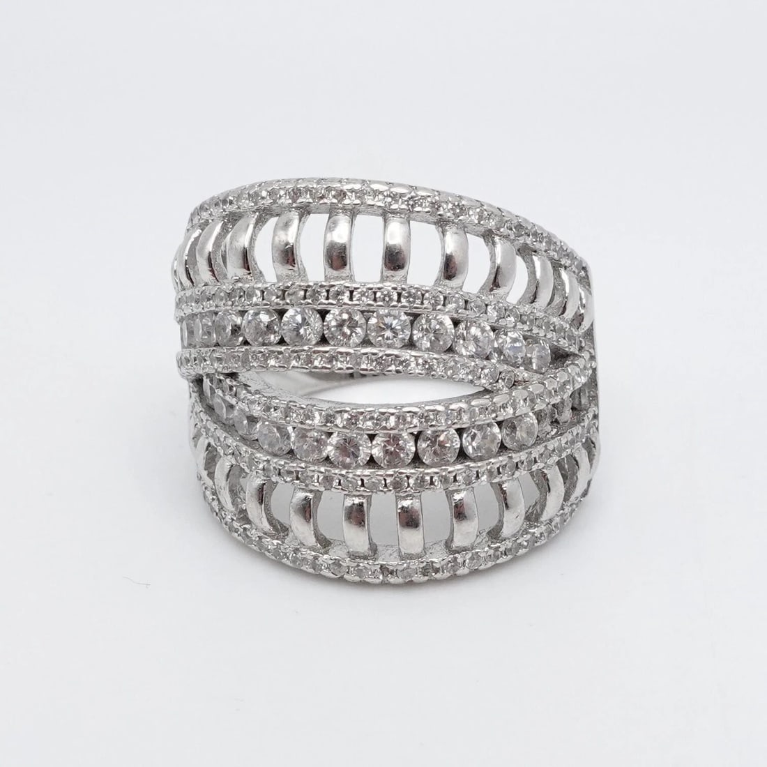 STERLING SILVER ROUND CLEAR CZ CUBIC ZIRCONIA CROSSOVER WIDE RING SIZE 7.5 (1 of 2)
