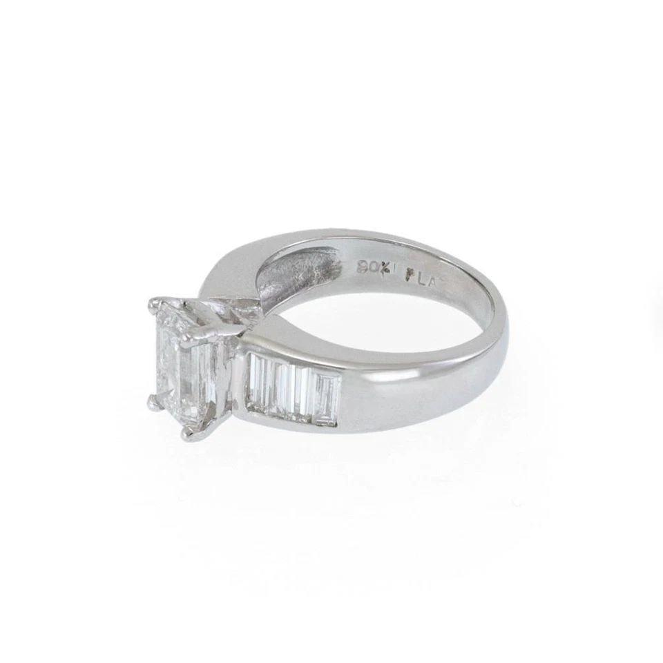 DIAMOND PLATINUM EMERALD CUT BAGUETTE DIAMOND SOLITAIRE RING 2.75 CARAT: DIAMOND PLATINUM EMERALD CUT BAGUETTE DIAMOND SOLITAIRE RING 2.75 CARAT Elegant Emerald Cut Baguette Diamond Platinum Ring Size 6.5 Description This is a beautiful diamond engagement ring. It is craft