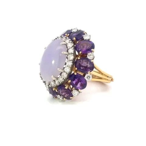 AMETHYST DIAMOND GOLD RING JADE 18K WHITE YELLOW LARGE COCKTAIL STYLE: AMETHYST DIAMOND GOLD RING JADE 18K WHITE YELLOW LARGE COCKTAIL STYLE This is a large stunning diamond and gems cocktail ring. It is crafted from 18k yellow and white gold featuring an oval shape fram