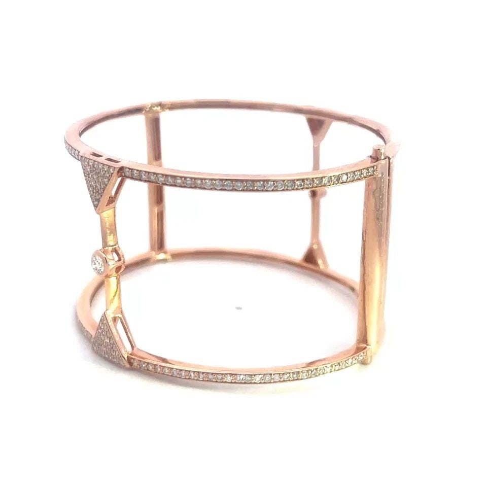 EFFY DIAMOND ROSE GOLD BANGLE 14K OPEN STYLE WIDE HINGED BAND 6.25": This is a chic stylish wide bracelet by Effy, it is a stunning piece of fine jewelry featuring a natural white diamonds as the main stone. The bracelet has a wide hinged band with an open style and lo